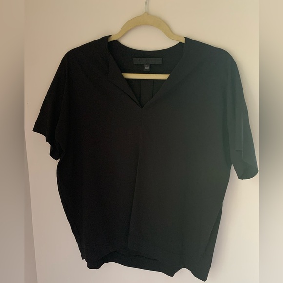 Veronique Miljkovitch short sleeve Top Medium, made in Canada - Picture 1 of 5